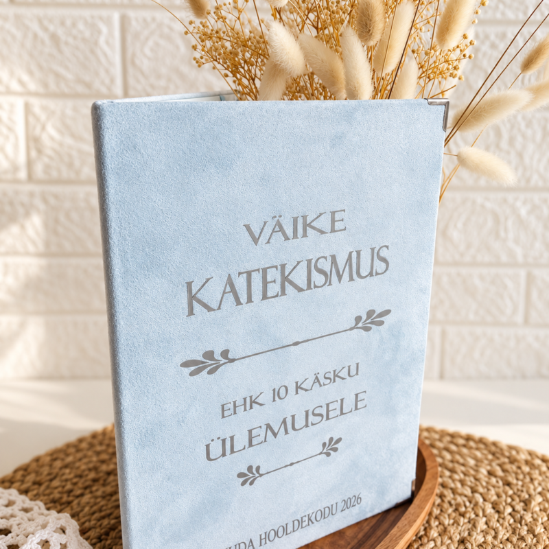 Väike katekismus ehk 10 käsku ülemusele helesinistes personaalsetes A4 kaantes