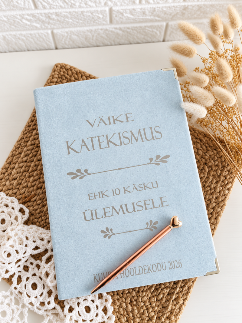Väike katekismus Väike katekismus ehk 10 käsku ülemusele helesinistes personaalsetes A4 kaantesVäike katekismus ehk 10 käsku ülemusele helesinistes personaalsetes A4 suurusega.